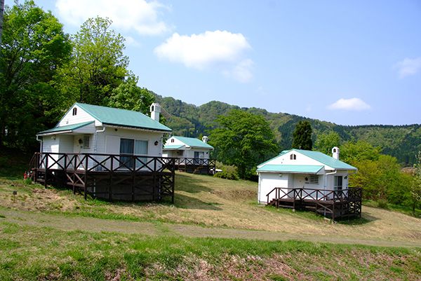 風そよぐ コテージ村 関西でアウトドア 日帰り 宿泊 合宿 尼崎市立美方高原自然の家